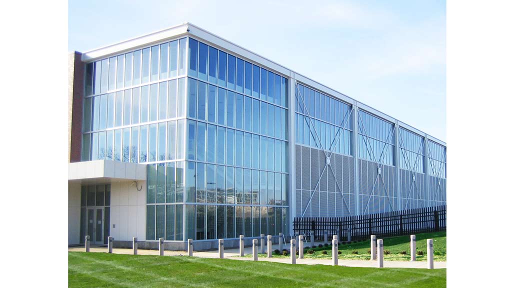 Pinakothek der Moderne with glass windows.