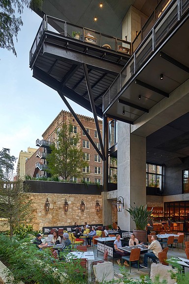 Canopy by Hilton San Antonio Riverwalk outdoor dining