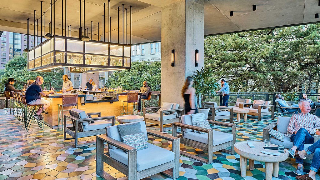 Canopy by Hilton San Antonio Riverwalk outdoor bar and lounge