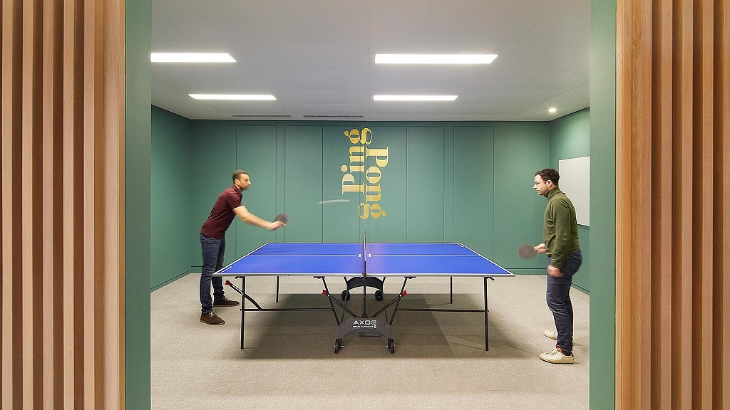 Sidley Austin London ping pong table amenity