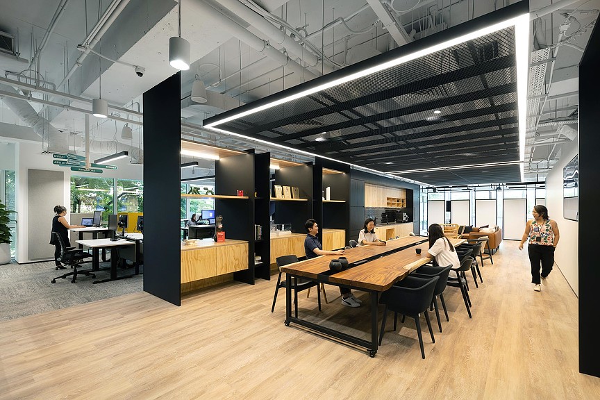 Gensler Singapore office open collaboration area