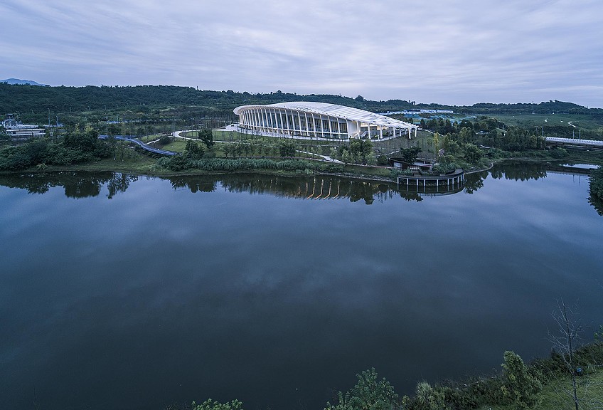Lijia Smart Hall view from across the waters.