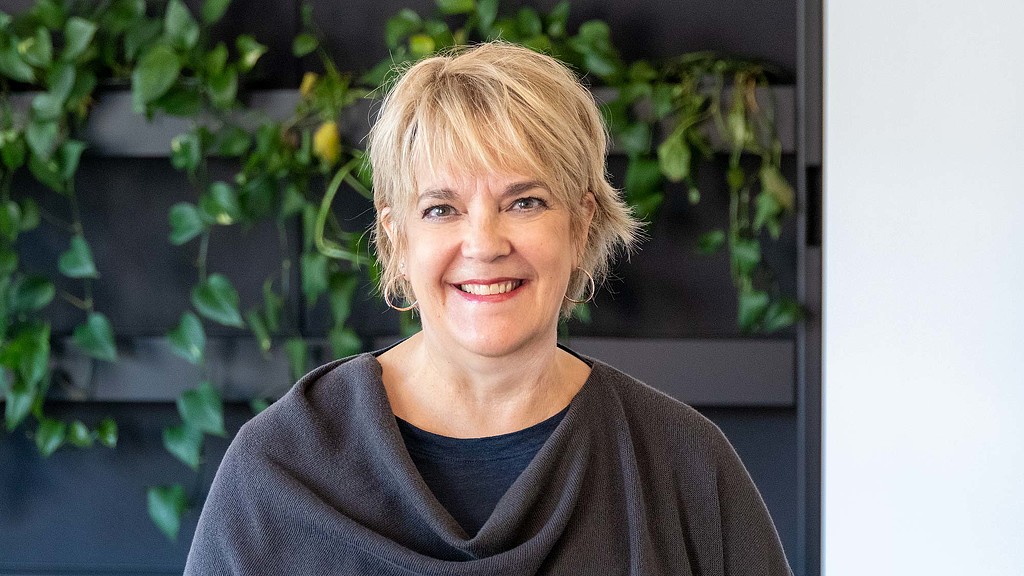 Dana Nalbantian headshot