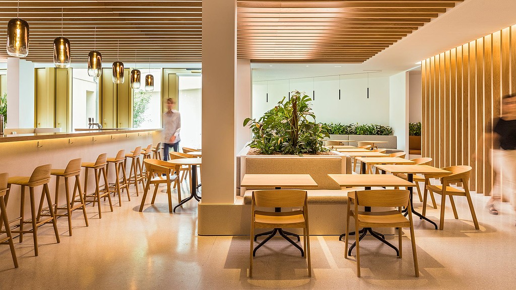 Maison Bayard cafe.