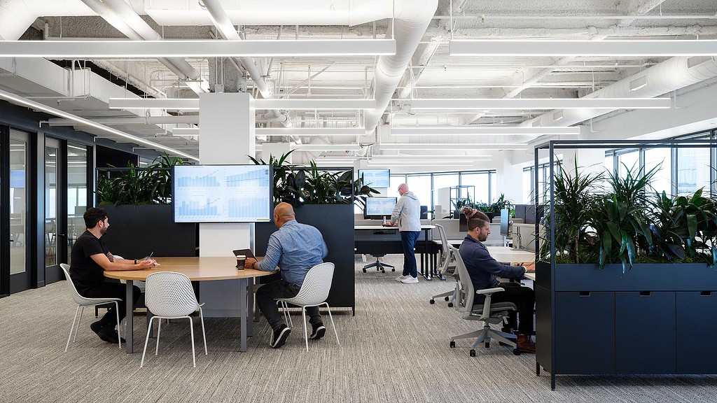 FiveCRM office