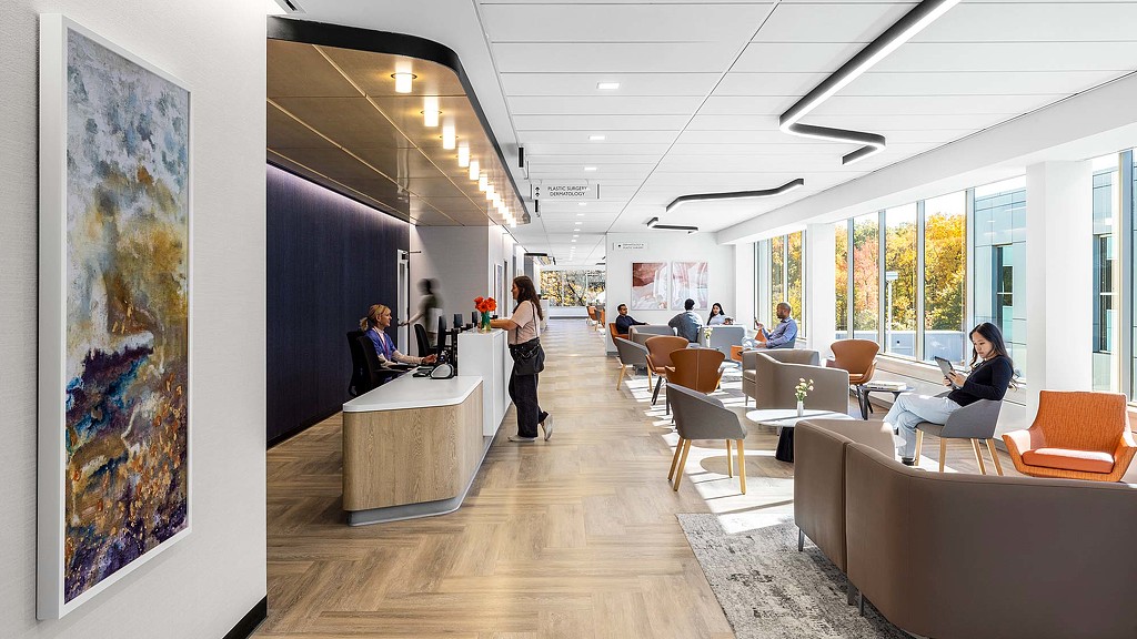 Patient check-in at Summit Health Clifton