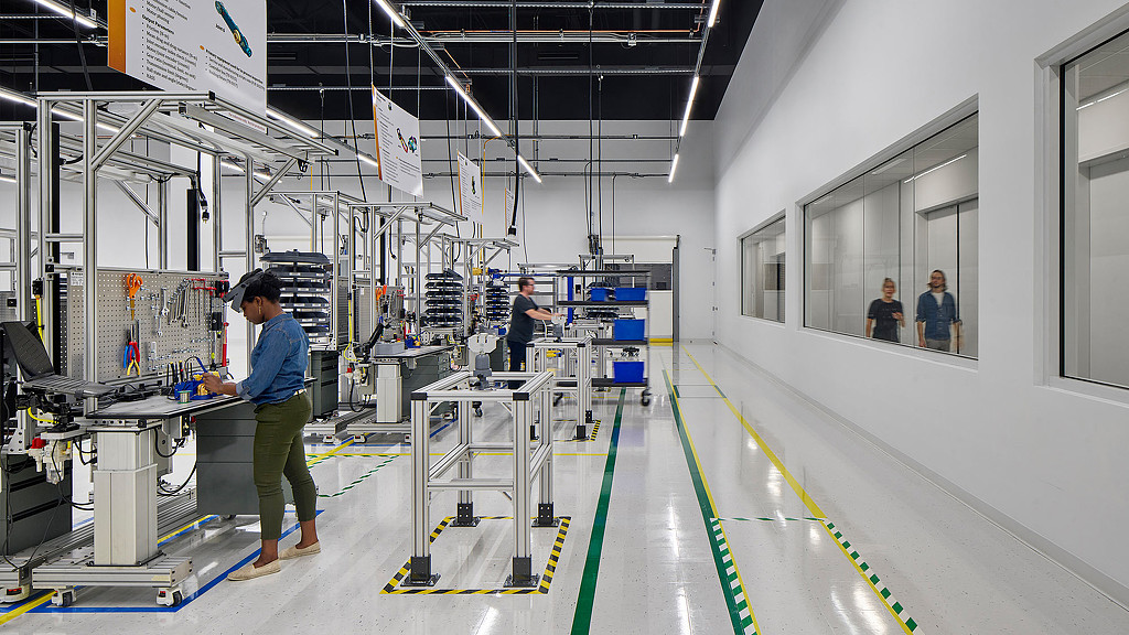 Sciences robotics assembly floor
