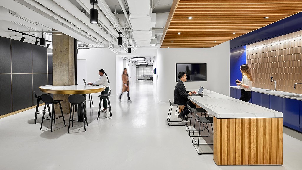 1735 N Lynn St Repositioning kitchen