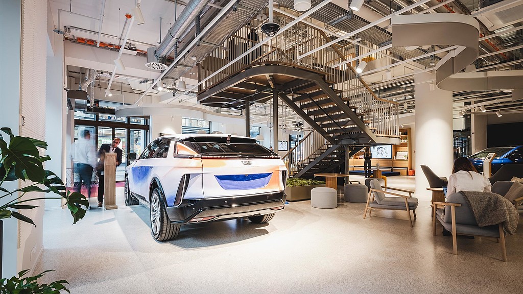 Cadillac City, Zurich display