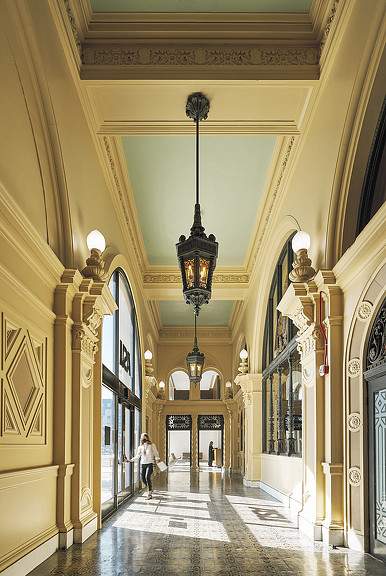 Herald Examiner Building hallway