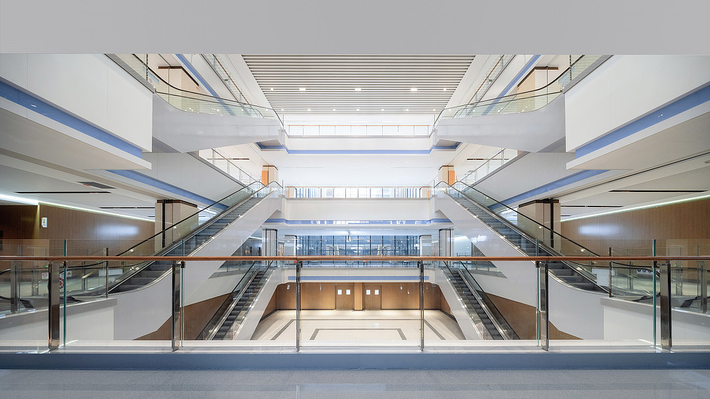 Nanjing Tianyinshan Hospital interior atrium