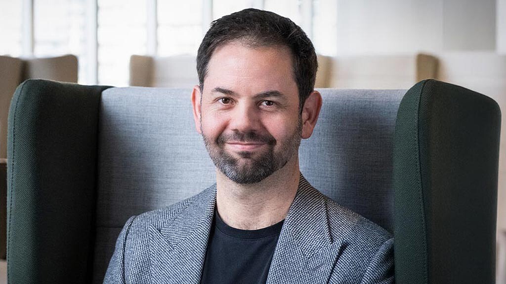 Duanne Render headshot