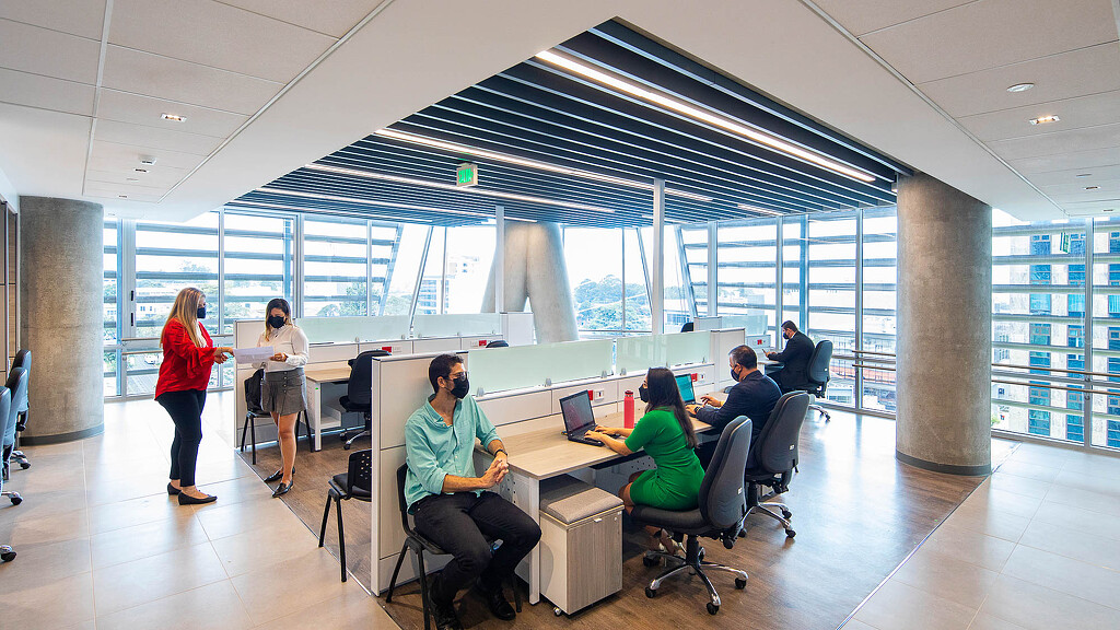Employees working inside Torre Judicial