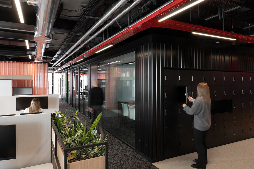 Henkel office space with lockers and meeting rooms
