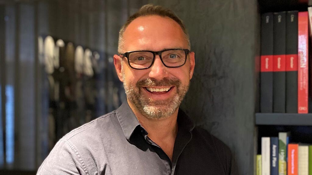 Robbie Robertson headshot