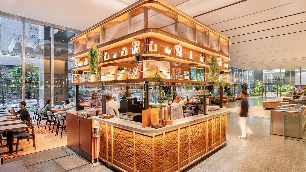 A group of people in a restaurant.