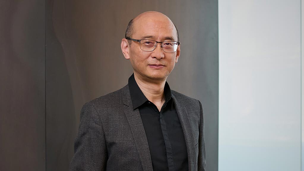 A man wearing glasses.