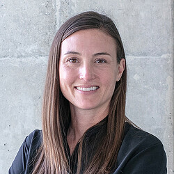 Jennifer Hamilton headshot