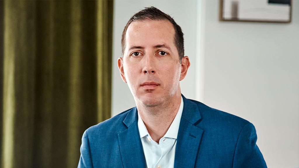 Greg Brown headshot