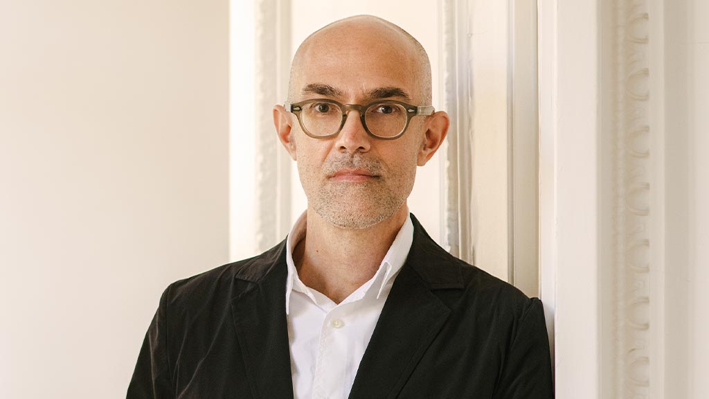 Philippe Paré headshot