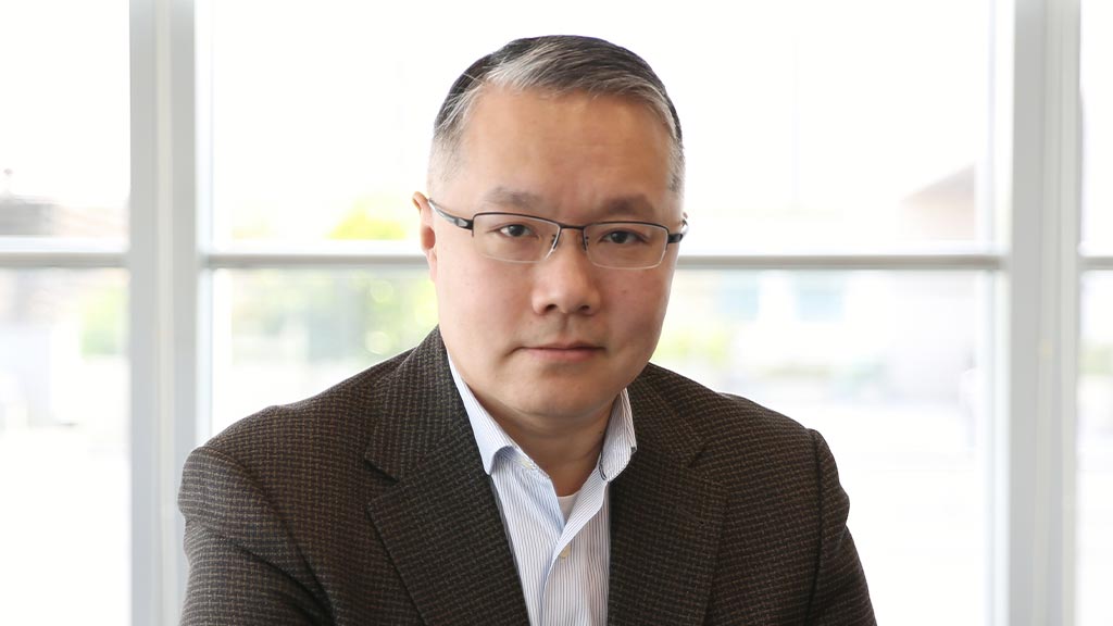 Ray Bai headshot