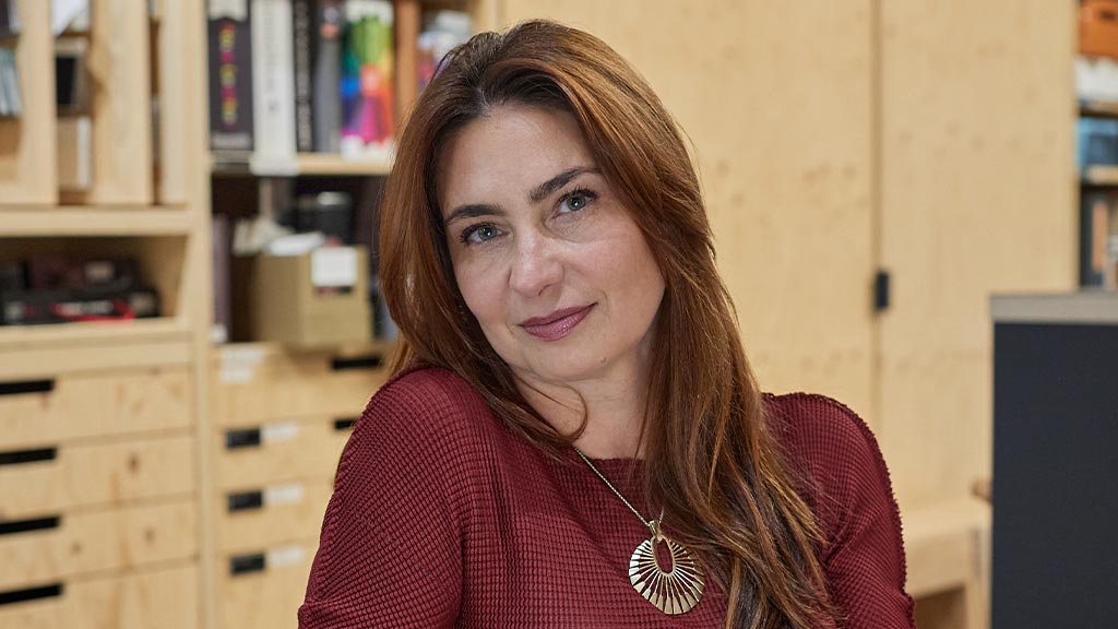 Athely Guedes headshot