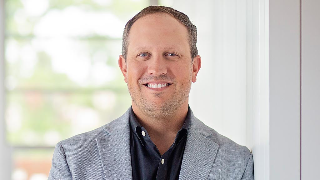 Scott Armstrong headshot