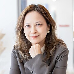 Jennifer Liu headshot