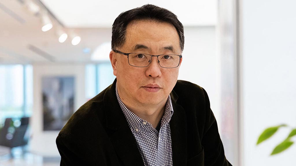 Yan Ding headshot