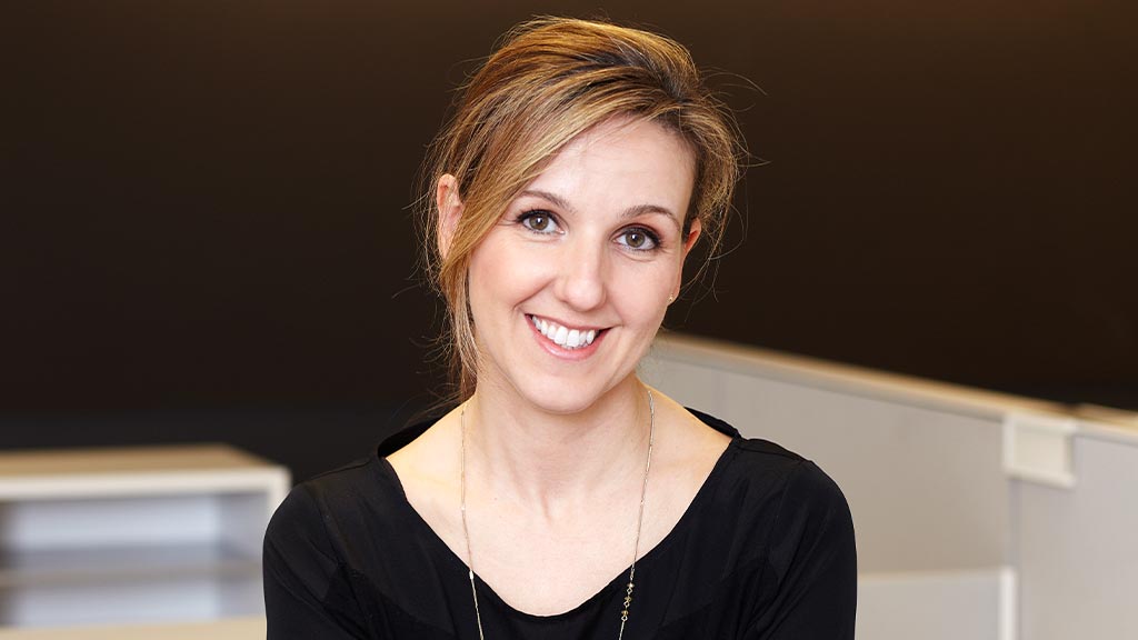 Becky Button headshot