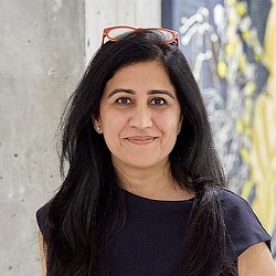 Sumita Arora headshot