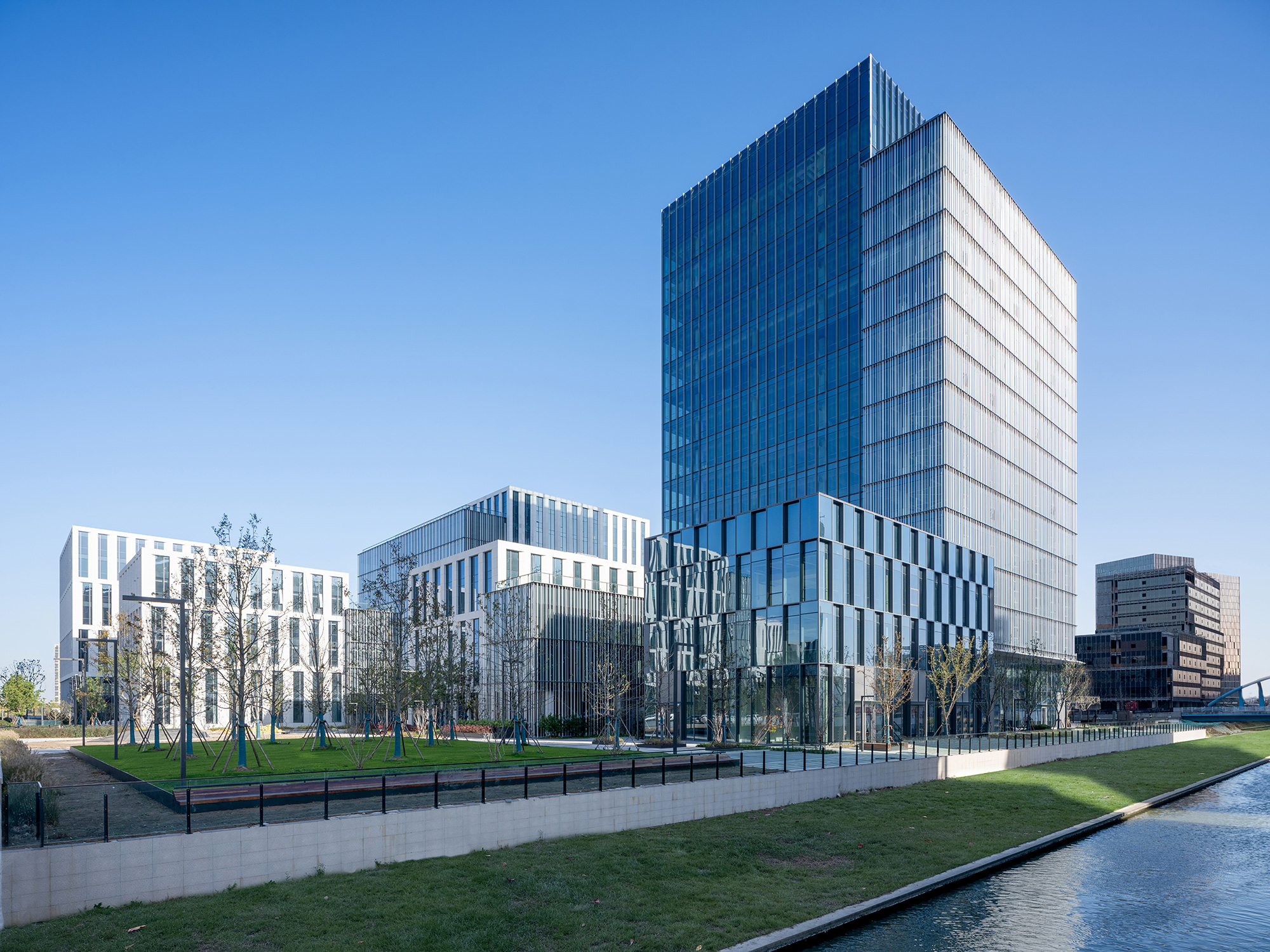 A large building with glass windows.