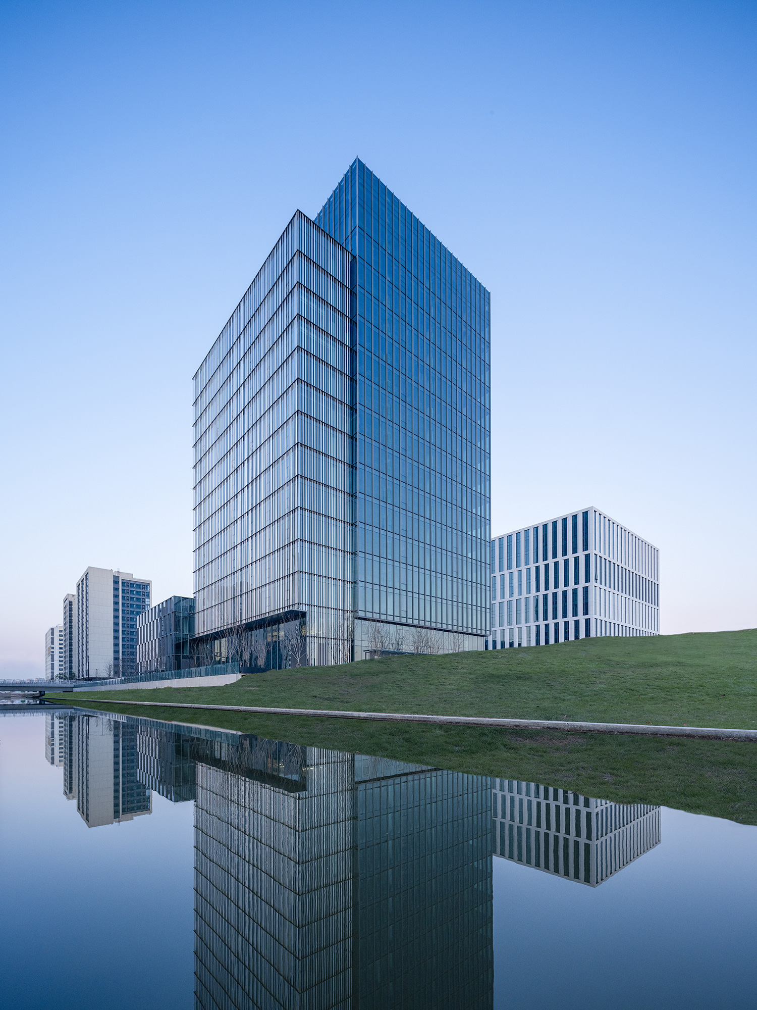 A tall glass building.