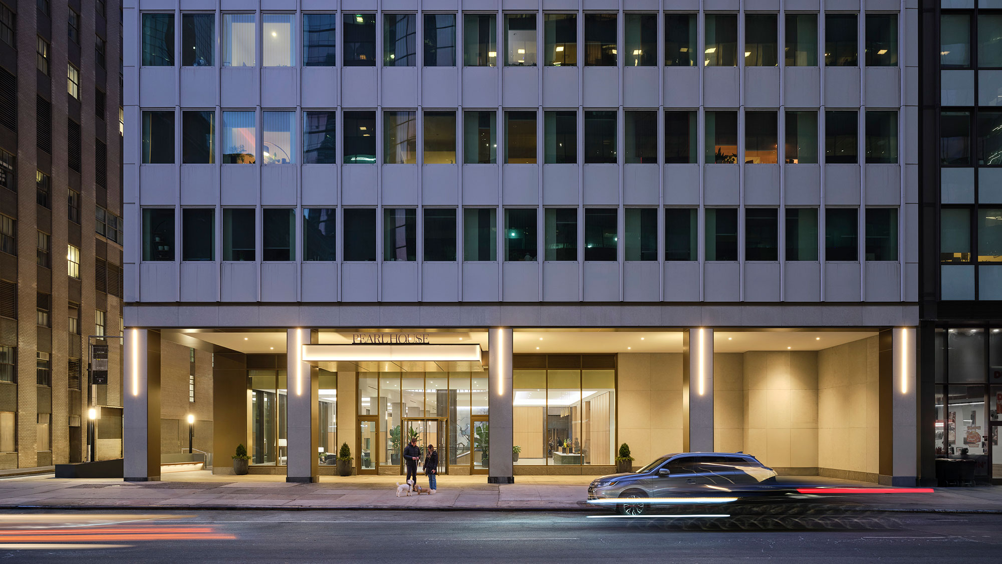 A building with a large front.