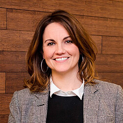 Colleen Harrington headshot