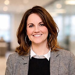 Colleen Harrington headshot