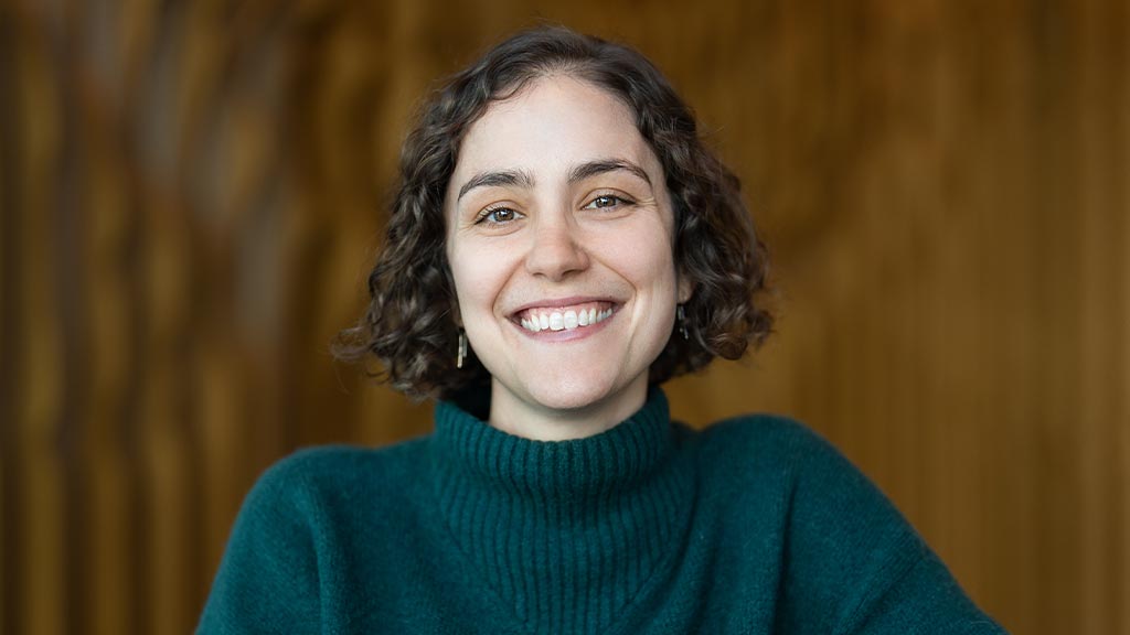 Liz Resenic headshot