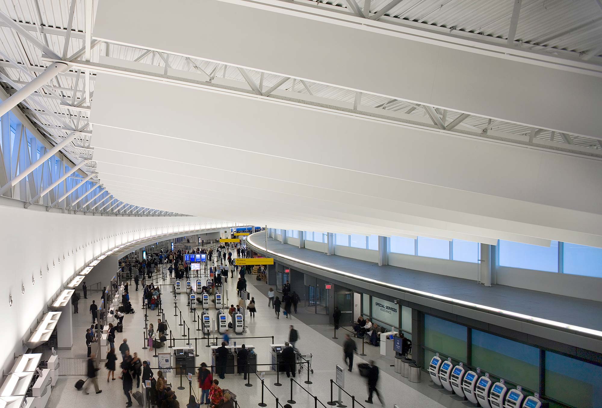 JetBlue, JFK Terminal 5 | Projects | Gensler