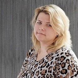 A woman with blonde hair.