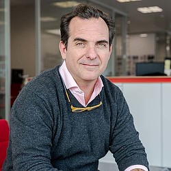 Carlos Gerhard headshot