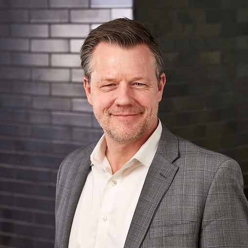 Oliver Schaper headshot