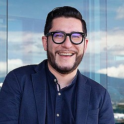 Christian Castro headshot