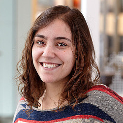 Liz Resenic headshot