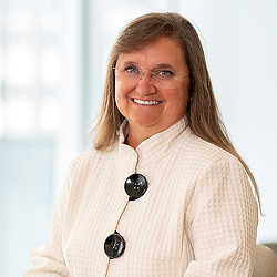 Stephanie Burritt headshot