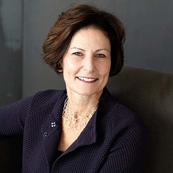 Jeanne Nutt headshot