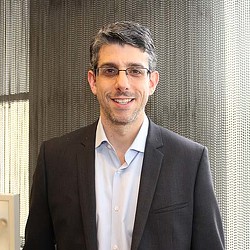 Andrew Powell headshot.