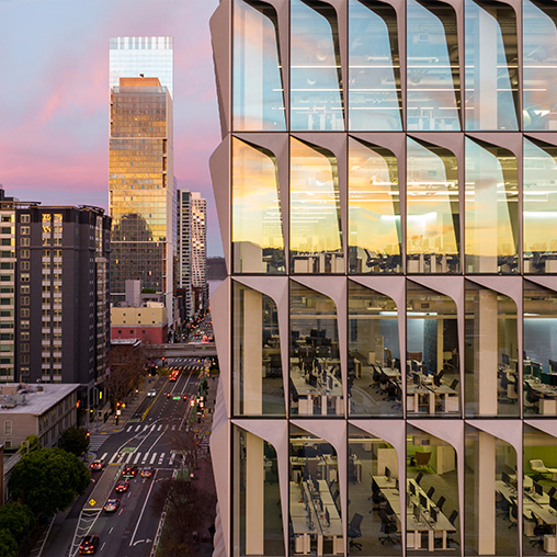 633 Folsom building close-up with cityscape