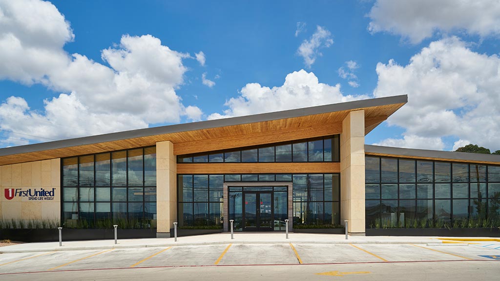 First United Bank Fredericksburg building exterior