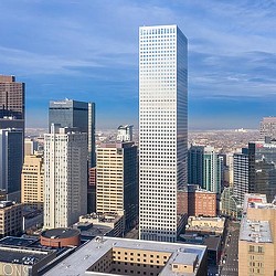 Republic Plaza building in Denver cityscape. Credit: CoStar