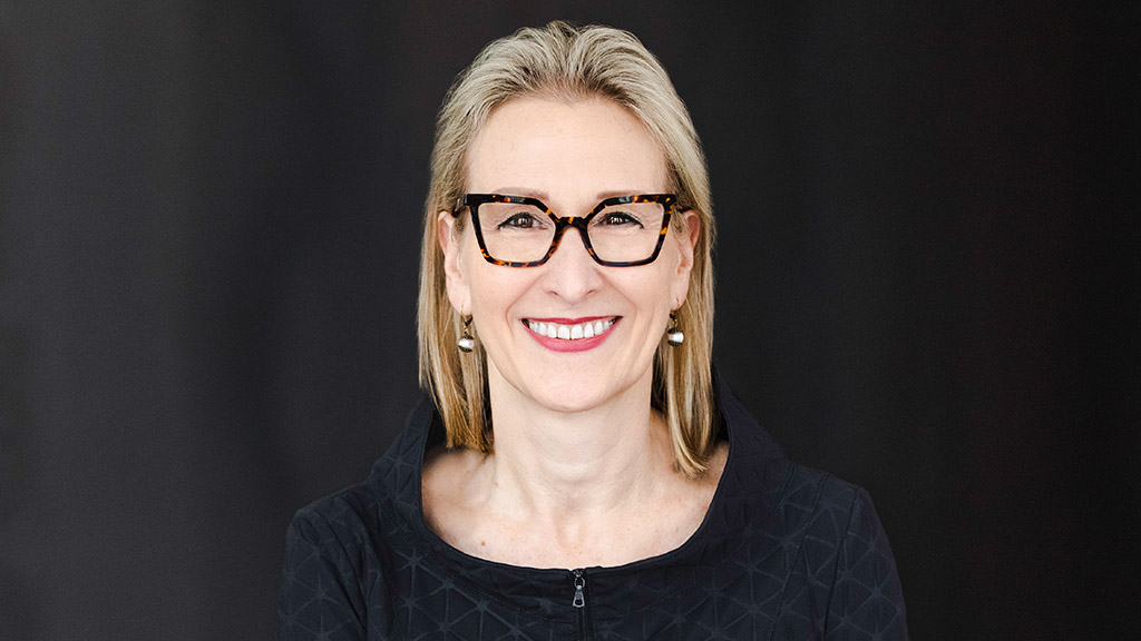 Sheryl Schulze headshot